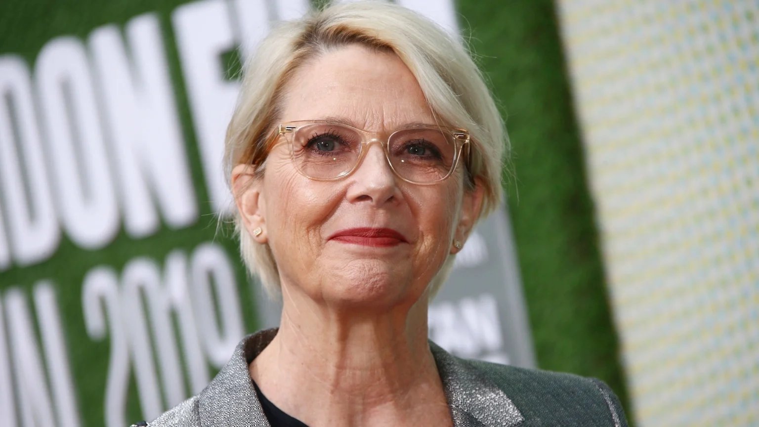 Who is Annette Bening? Net Worth Age and wiki